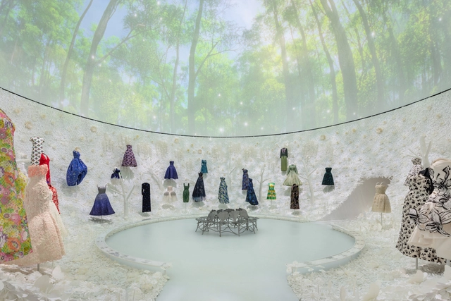 "Christian Dior: Designer of Dreams" Opens in Seoul with Exhibition Design by OMA - Featured Image