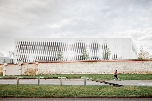 Delegacia de Polícia de Épernay / Explorations Architecture - Delegacia De Polícia