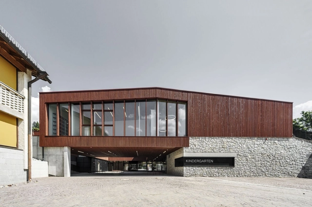 Kindergarten and Daycare Center / Roland Baldi Architects - Day Care