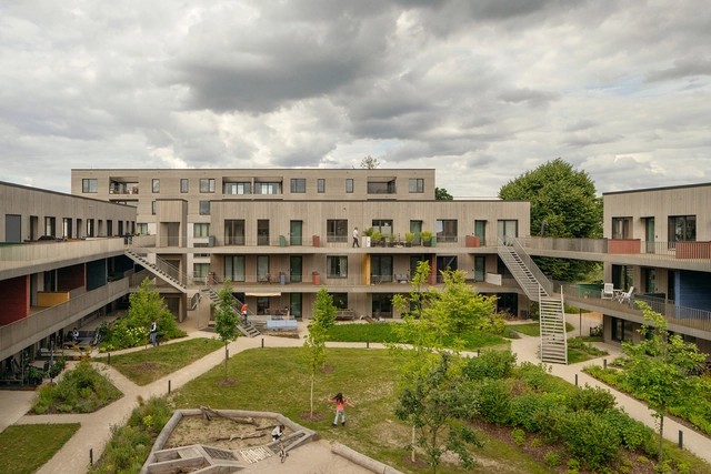 富兰克林村重建 / Sauerbruch Hutton - 居住建筑