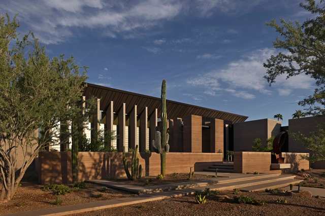 Desert Fairway Residence / Kendle Design Collaborative - Exterior Photography, Houses, Courtyard