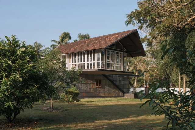 Casa Quad / Thomas Parambil Architects - Casas