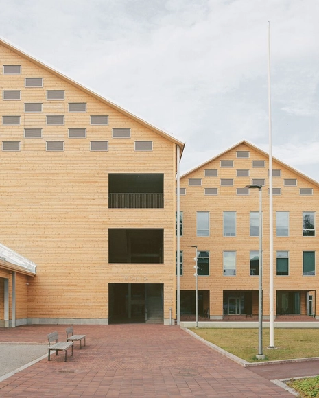 Centro Cultural e Escola de Ensino Médio Monio / AOR Architects - Fotografia de Exterior, Escola Secundária