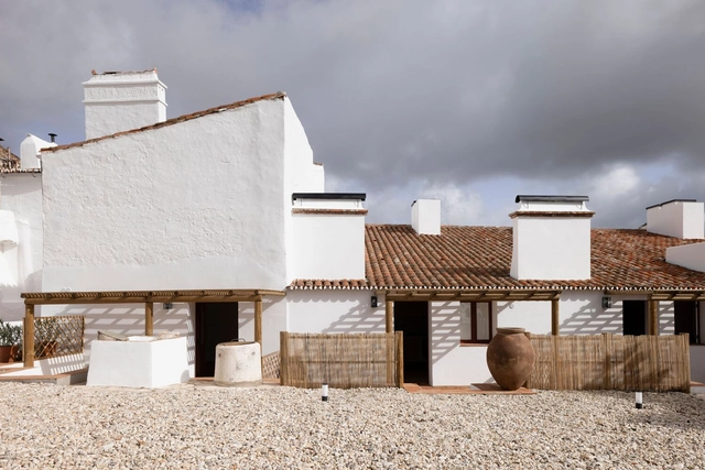 Estremoz 6 Casas / A+Architecture - Renovação