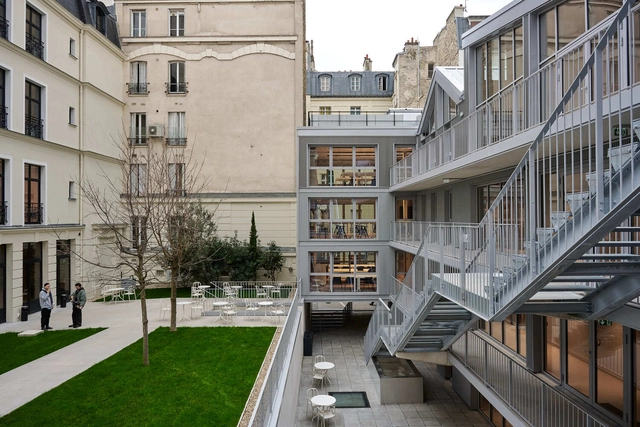 Istituto Marangoni Design School / Clément Blanchet Architecture - Exterior Photography, Schools , Courtyard, Facade, Balcony
