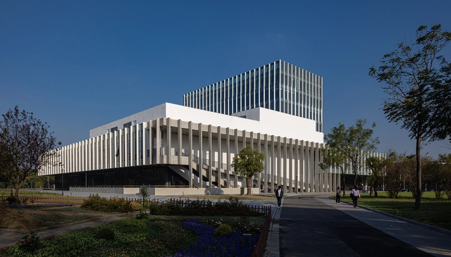 Edifício Yijia da Universidade de Tongji / TJAD Atelier L+ - Fotografia de Exterior, Universidade