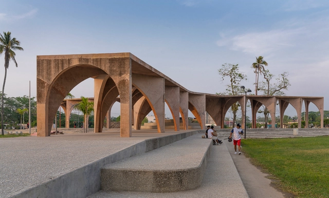 Conjunto Parque Recreativo El Campestre & Centro de Desarrollo Comunitario / CCA Centro de Colaboración Arquitectónica + Bernardo Quinzaños - Centro Comunitario