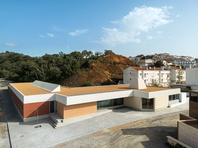 Odemira Cerebral Palsy Association / Filipe Xavier Oliveira - Community Center