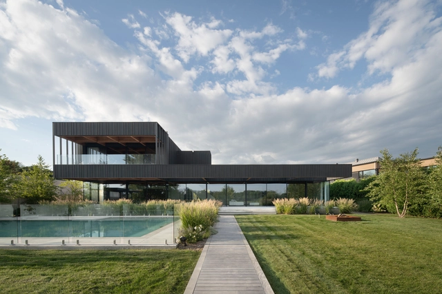 Residence Terrebonne / Saucier + Perrotte architectes - Exterior Photography, Houses, Courtyard