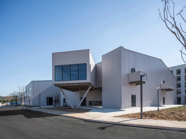 Yue & Yue: Art Museum +  Equestrian Hall / CU Office - Exterior Photography, Museum