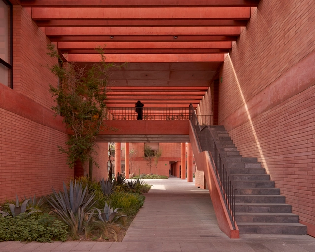 Estadio Atlas Academia / Sordo Madaleno Arquitectos - Recreación Y Entrenamiento
