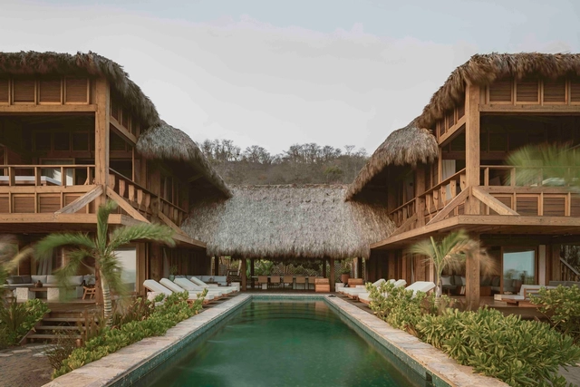 Casa de Mayo / Massív Studio - Casas