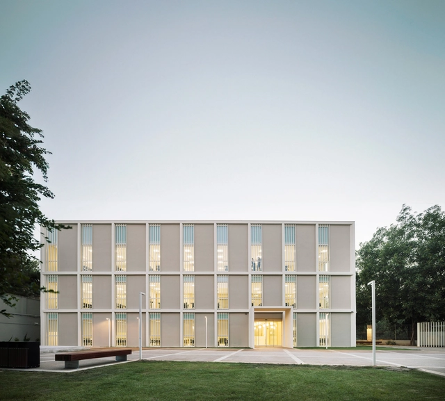 Universidad Europea | Turia Campus / Ramón Esteve Estudio - Fotografía exterior, Ampliación