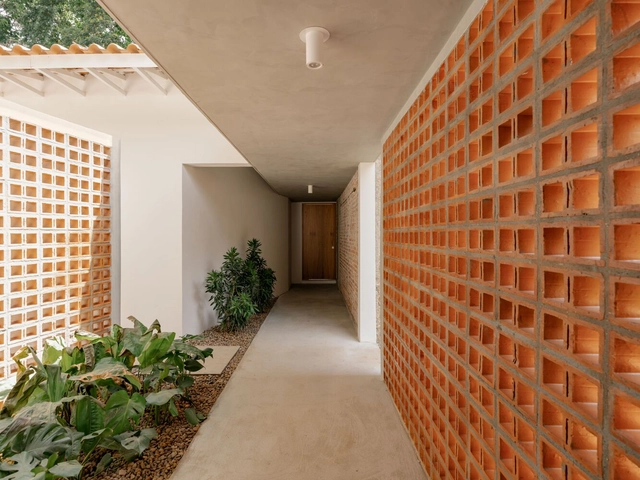 House Next Door / Guelo Nunes Arquitetura - Houses