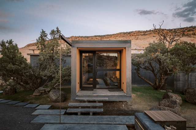 The Periphery House / Locus Studio - Houses
