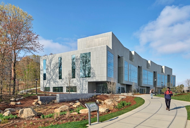 Science Research Center University of Connecticut / Payette - Exterior Photography, University, Garden