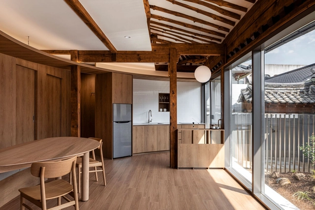 Boundary Residence / cmm architects - Interior Photography, Renovation, Kitchen, Door