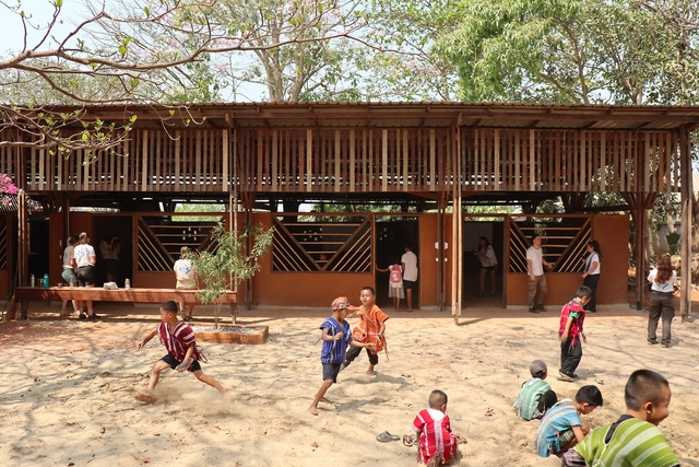 Escola Hway Ka Loke / Simple Architecture - Fotografia de Exterior, Escolas