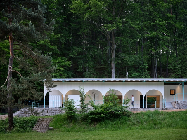 Piscina del Bosque / Mjölk architekti - Piscina