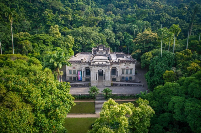 Slam das Minas RJ ocupa os jardins do Parque Lage com poesia, performances, música e lançamentos literários - Imagem de Destaque