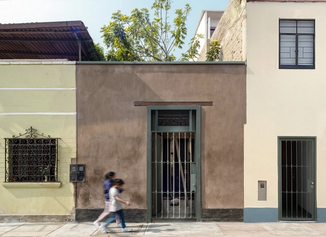 Obra Habitada en Huayruro / INSITU oficina de arquitectura - Fotografía exterior, Interiores De Oficina, Puerta