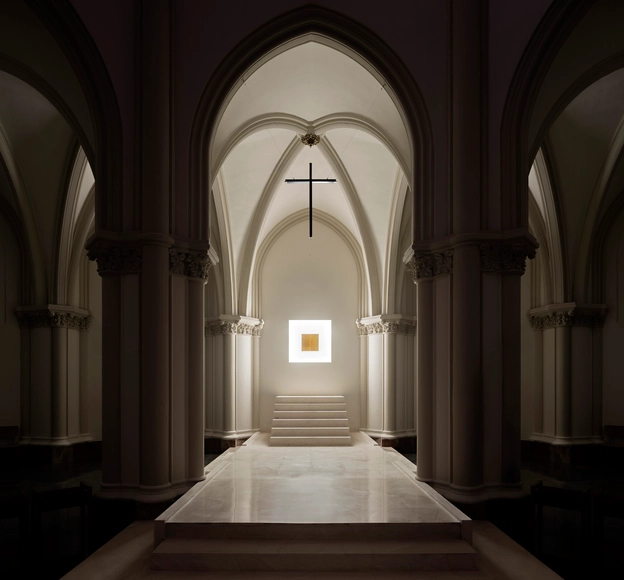 Retablo de la Basílica La Milagrosa / Alberto Campo Baeza - Arte Y Arquitectura