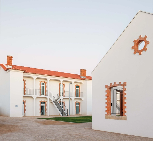 Reabilitação Urbana do Bairro do Boneco / Adarq - André David, Arquitecto - Fotografia de Exterior, Renovação