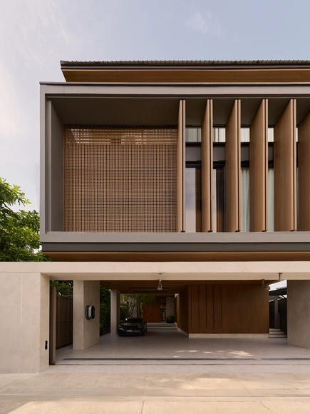 Casa Khun Atiruj / PAON Architects Co.,Ltd. - Casas