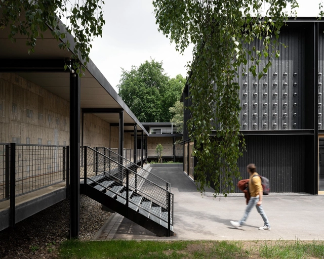 卡塞尔展览馆 / Innauer-Matt Architekten - 建筑图, 展览中心, 庭院