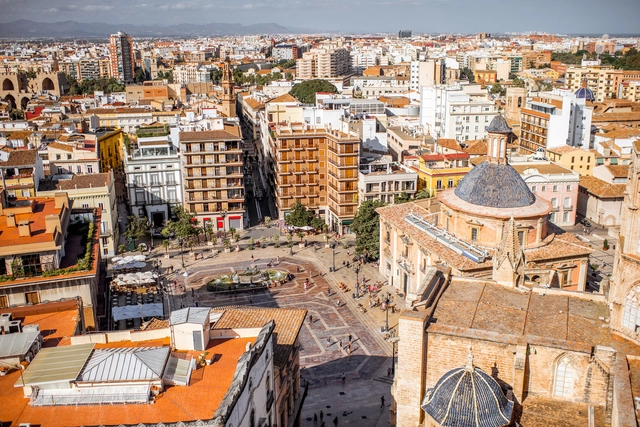  Cooling the City: How European Cities are Adapting to Extreme Heat - Featured Image