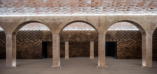 ¿Qué capa permanece? Restauración, identidad y diseño contemporáneo en España - Imagen Principal
