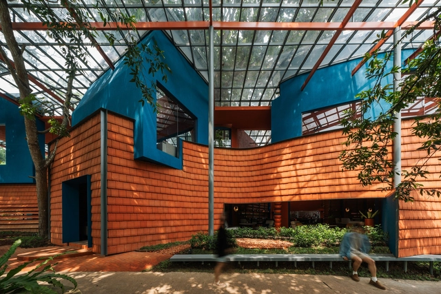 Restaurant Pavilion / Sahabat Selojene - Exterior Photography, Restaurants & Bars