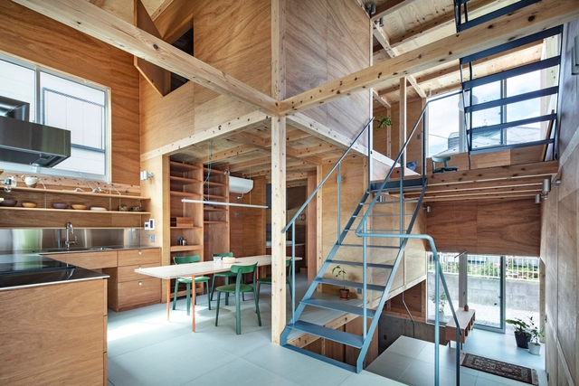 Casa Chigasaki / Tamada & Wakimoto Architects - Fotografia de Interiores, Casas, Escada, Viga