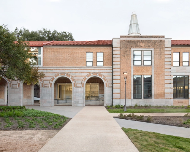 Renovação do MD Anderson Hall - Rice University School of Architecture / Kwong Von Glinow - Fotografia de Exterior, Repúblicas, Aido, Pilar