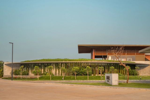 Clube Gulmohar / Khosla Associates - Hospitalidade E Entretenimento