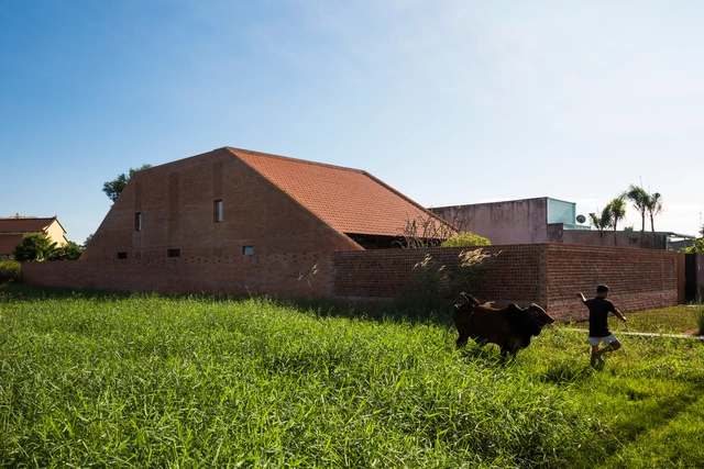 Tradition in Clay: Vietnam's Architectural Exploration with Traditional Tiles - Featured Image