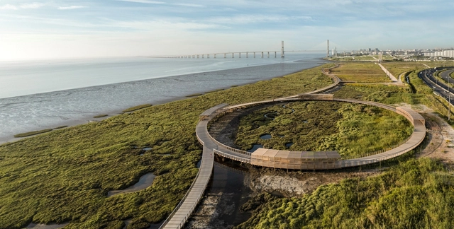 Percurso Pedonal e Ciclável Loures Riverfront / Topiaris Landscape Architecture - Estruturas E Instalações