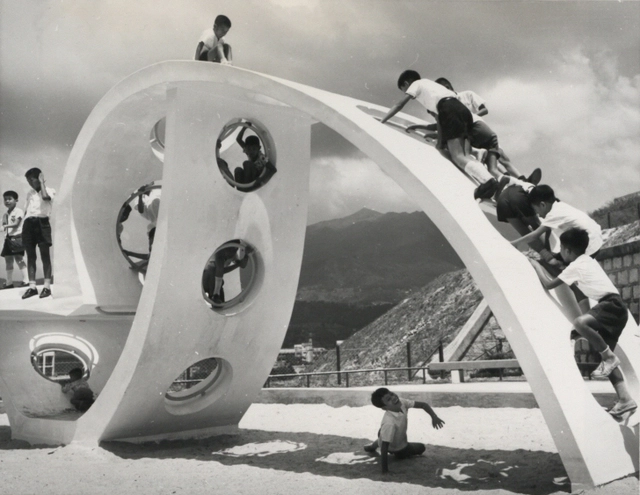 Playscapes and Public Imagination: The Ambiguous Play in Urban Life of Hong Kong - Featured Image
