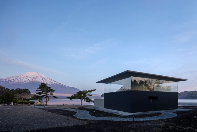 CYCL，面朝富士山的桑拿房/ YŪ Momoeda Architects - 建筑图, 澡堂, 海岸