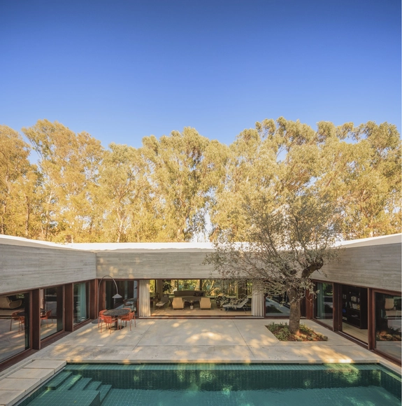 Unfolding Privacy: Centering the Home Around the Courtyard - Featured Image