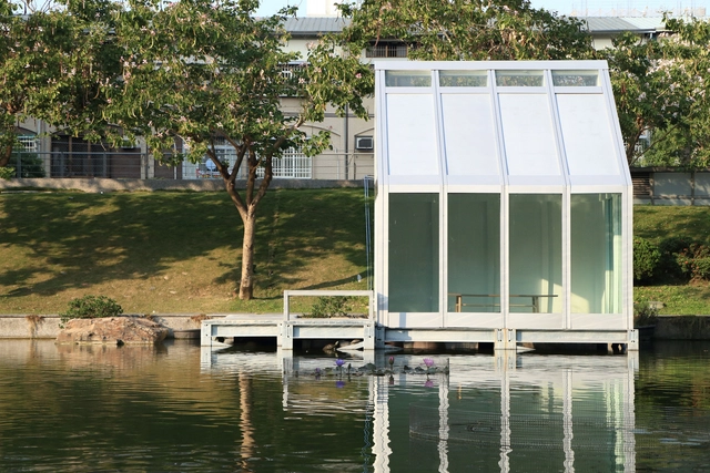 Pylon of Permanence Showcases Water-Filled Glass at the Venice Architecture Biennale 2025 - Featured Image