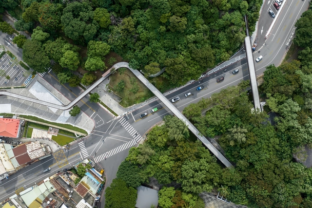 Old Fongshan City Wall Historic Route / MAYU architects - Landscape Architecture