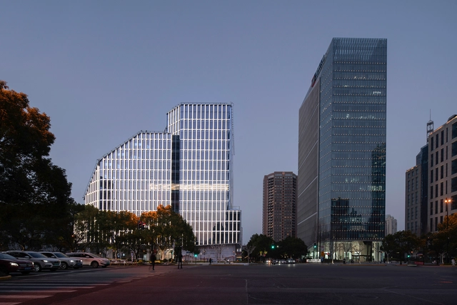 陆家嘴世纪大道越凌大厦 / 上海天华建筑设计 - 建筑图, 办公设施, 城市