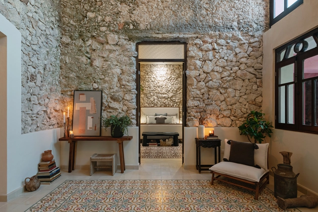 Inhabiting a Layered Past: How Contemporary Design Is Transforming Colonial Houses in Mérida, Mexico - Featured Image
