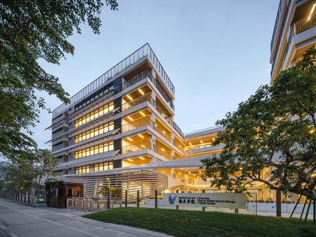 深圳宝中集团海天学校 / 深总院环境院 - 中小学校