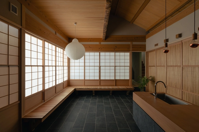 Living in Harmony with the Changing Seasons / Architrip Inc. - Interior Photography, Houses, Bathroom, Lighting