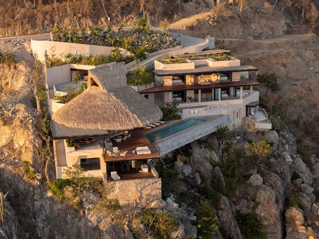 Casa Yuri / Zozaya Arquitectos - Casas