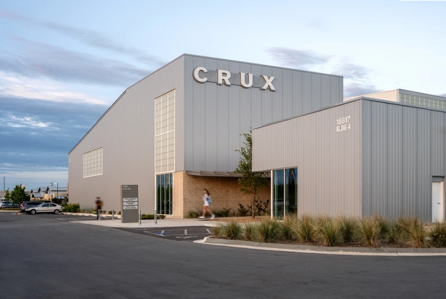 Crux Pflugerville / Derrington Building Studio - Sports Architecture