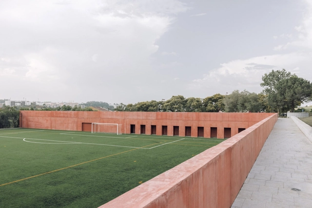 Campo de Futebol da Laje  / Miguel Marcelino - Fotografia de Exterior, Centro Poliesportivo