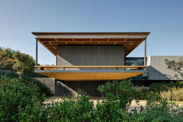 MRD Residence / Jacobsen Arquitetura - Houses